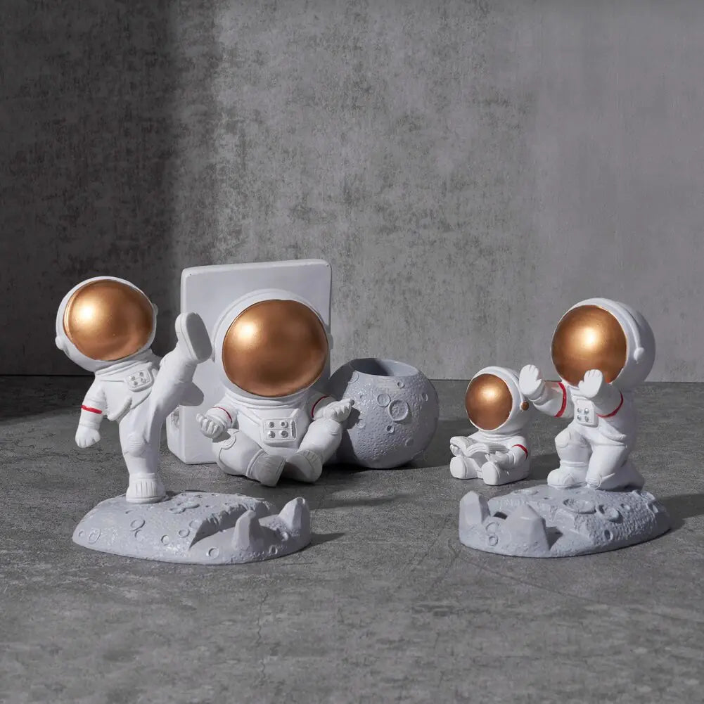 Astronaut Phone Stand